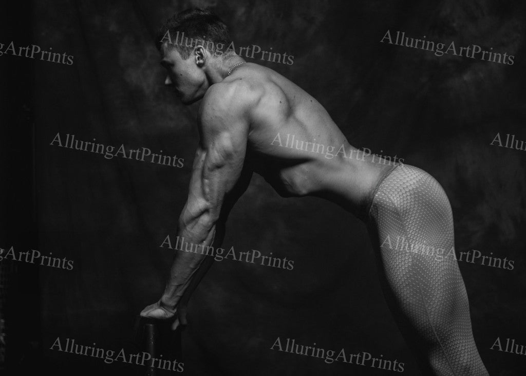 Male Model Buns Muscular - 714B