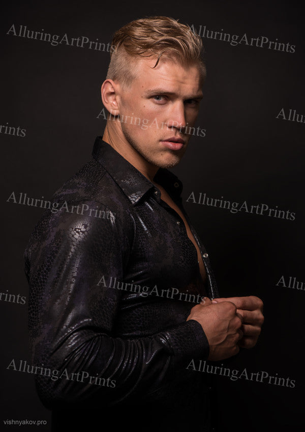 Male Model Muscular - 913C