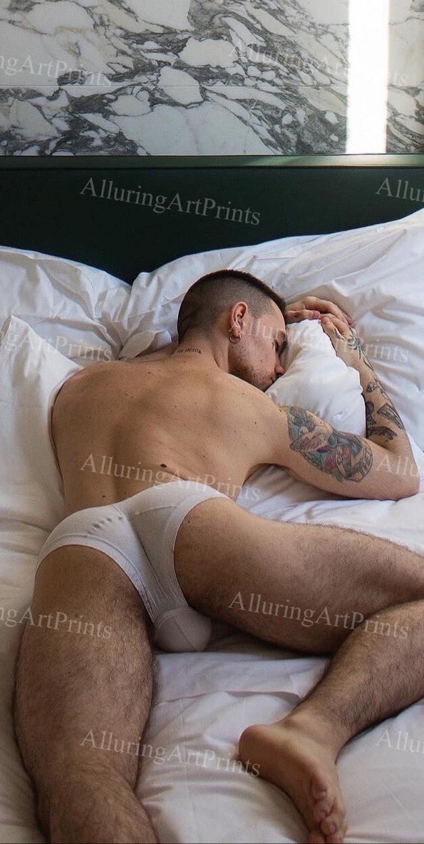 Male Model Muscular Buns- H668