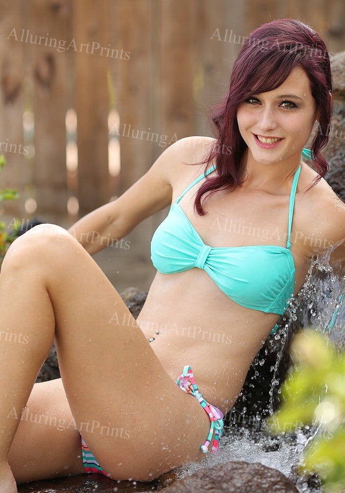 Risque Hayden Ryan Red Head Model - C897