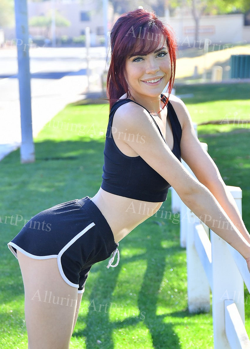 Risque Sabina Rouge Red Head Model - L872