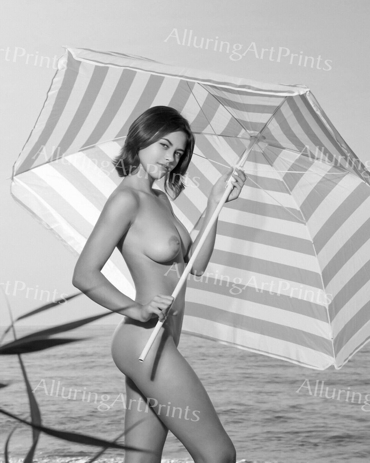Nude Print exotic Model Pretty Woman Petite Busty Butt Legs back Fine Wall Art beach back black white -A474