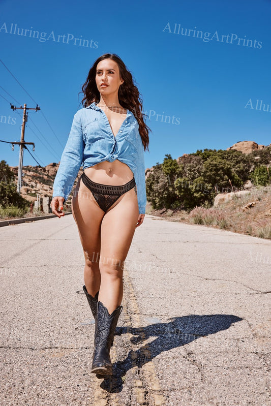 Risque Kelsi Monroe Brunette Model - BB228
