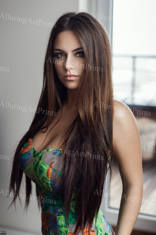 Risque Viktorija Brunette Model - BB92