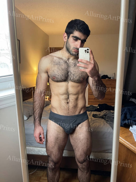 Male Model Hairy Muscular - H240