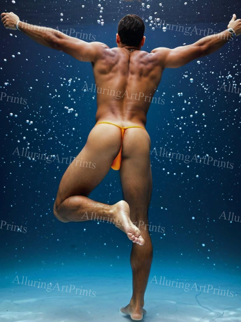 Nude Male Model Muscular Buns- H34