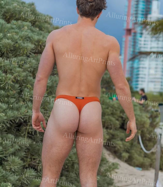 Nude Male Model Muscular Buns- H473