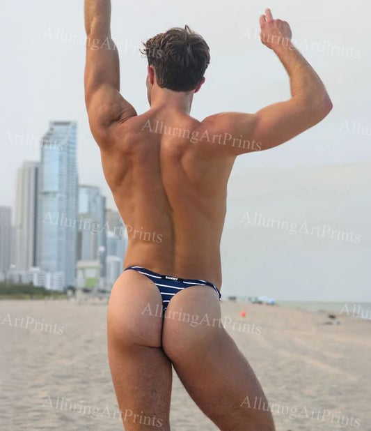 Male Model Muscular Buns- H484