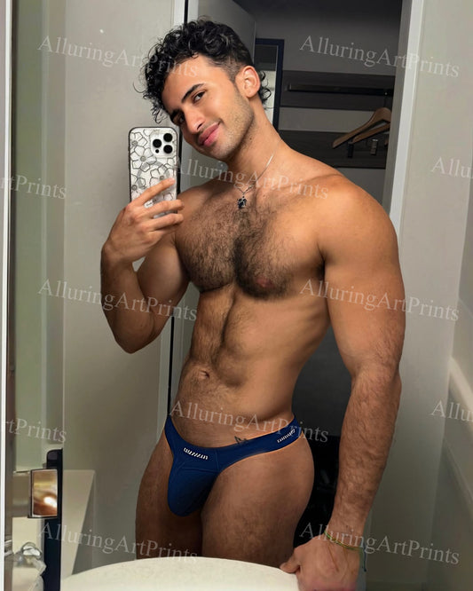 Male Model Muscular - H517