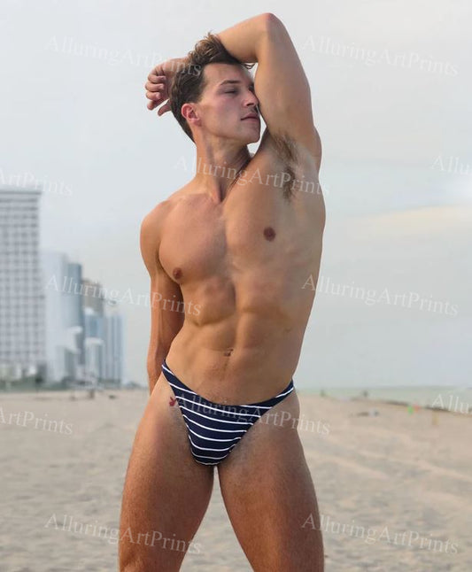 Male Model Muscular - H571