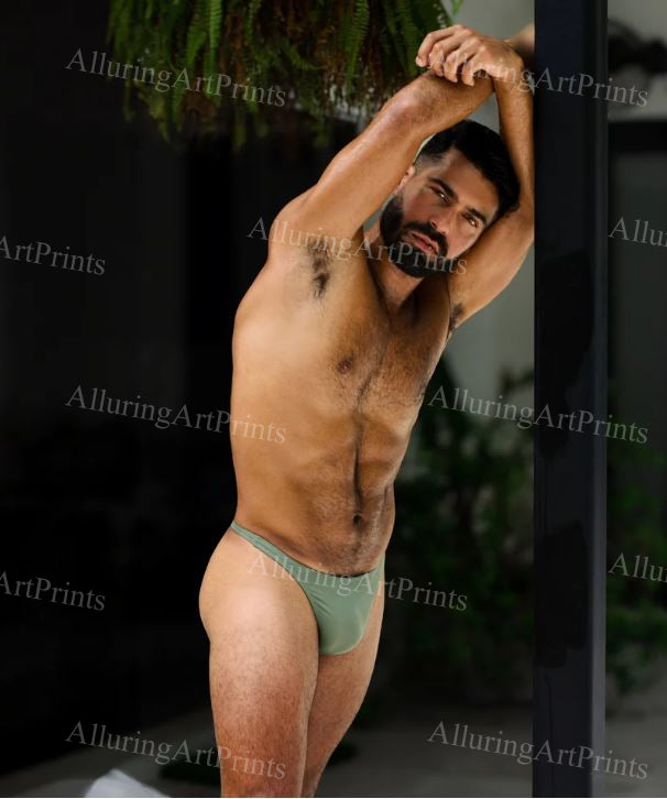 Male Model Muscular - H690