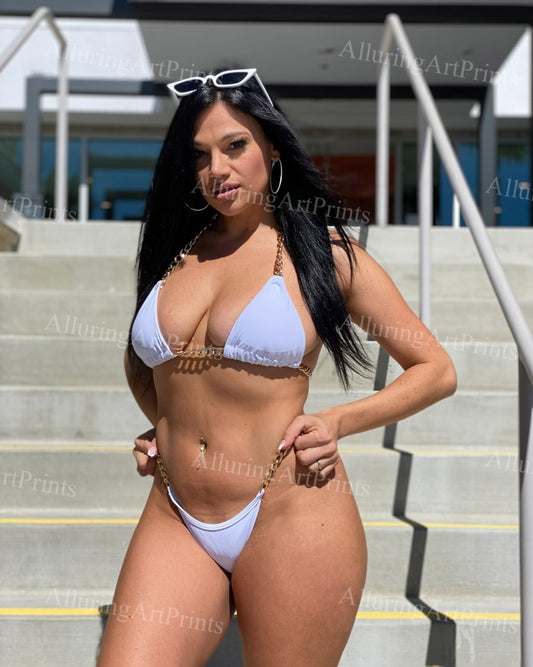 Risque Mona Azar Latina Model - H879