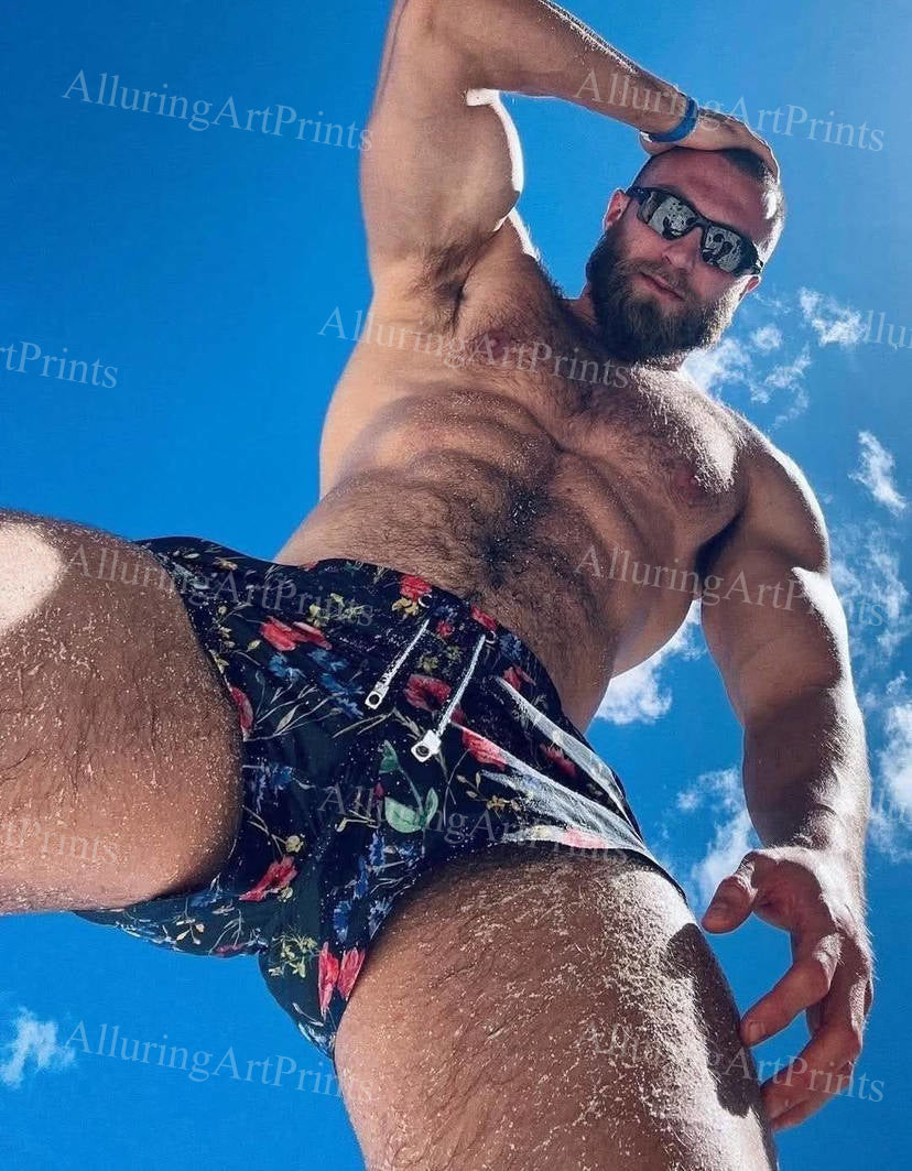Male Model Hairy Muscular - H972