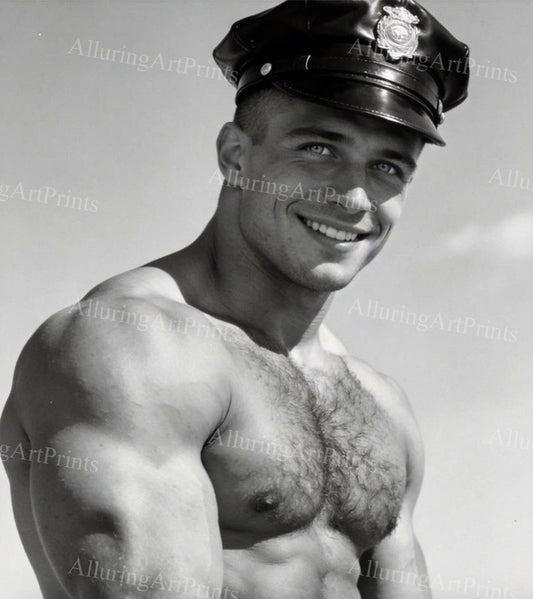 Male Model Cop Muscular - H975