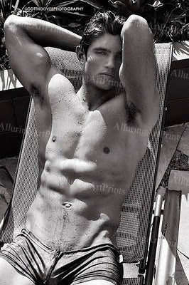Male Model Muscular - TT458