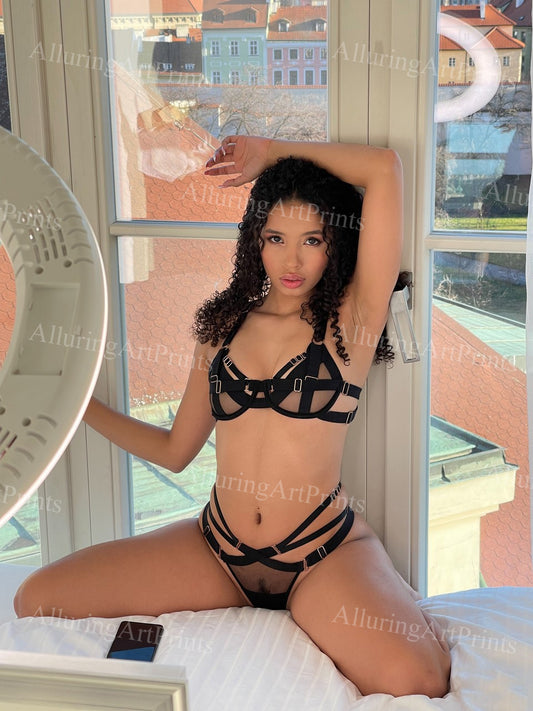 Risque Valery Ponce Latina Model - F591