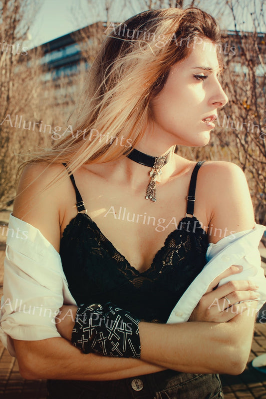 Risque Blonde Model - F97