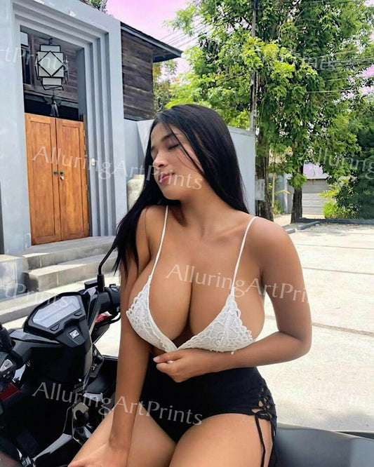 Risque Latina Model Huge Boobs - A509