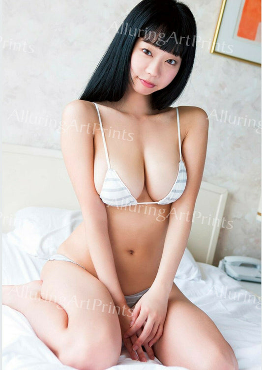 Risque Asian Model - B60